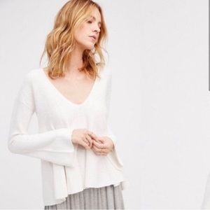 Free People Long Sleeve M white Bell sleeve Top tunic